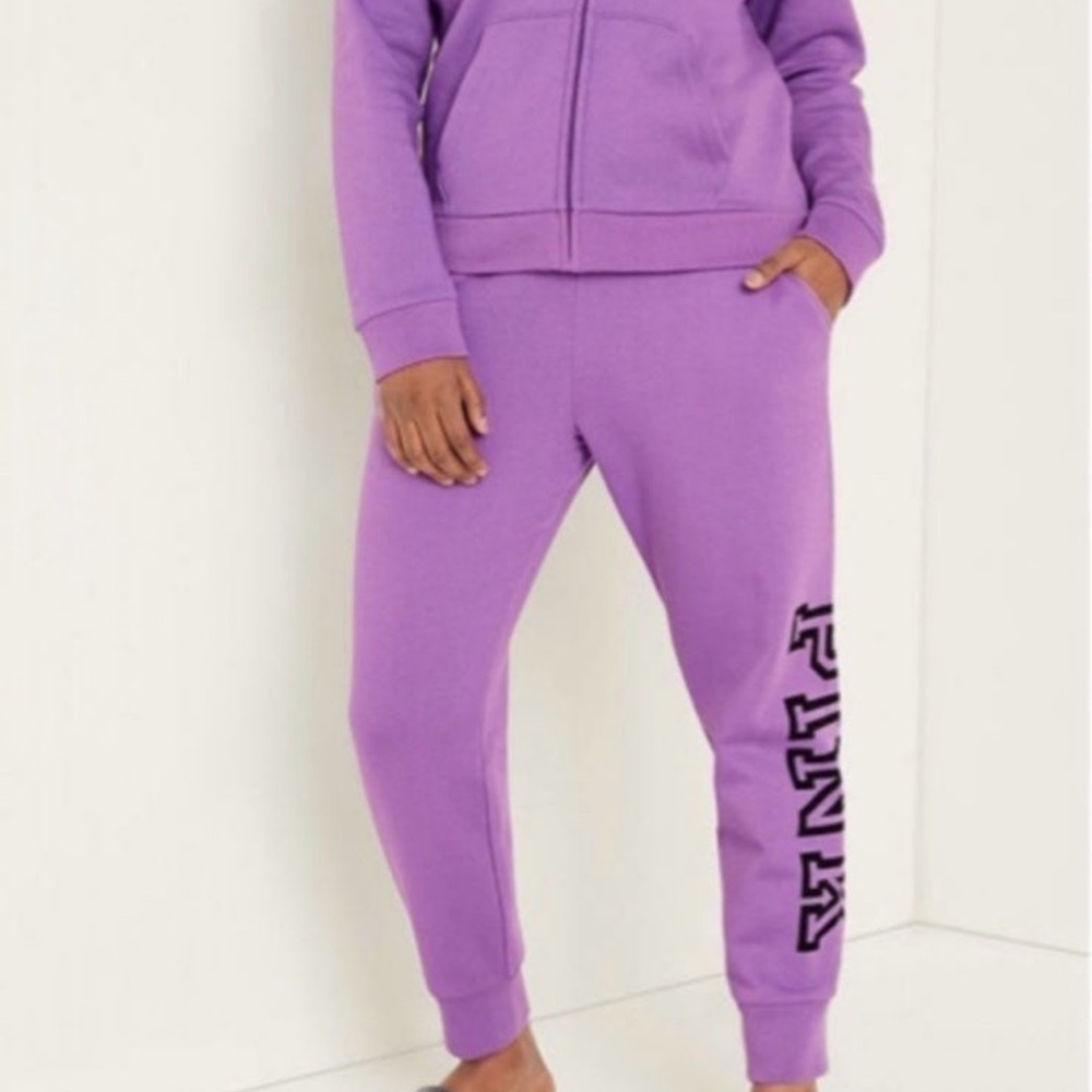 VS PINK Jogger Set of 2 Size L